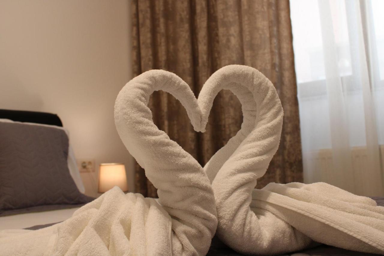 Bluewaves Apartment Mamaia Nord Năvodari Екстериор снимка